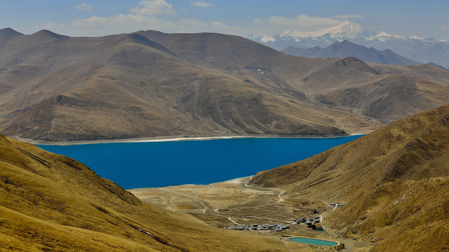 Yamdrok Lake